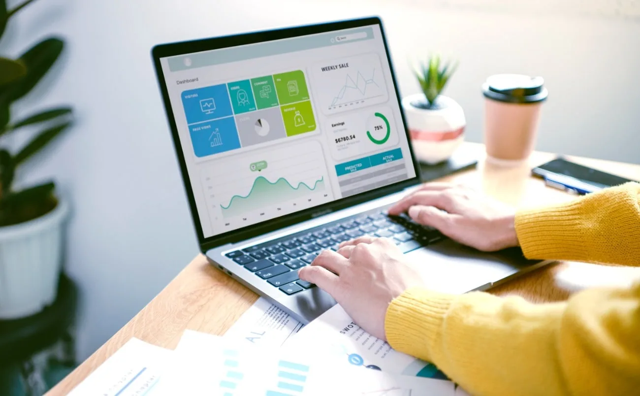 Visitor statistics and metrics displayed in dashboard